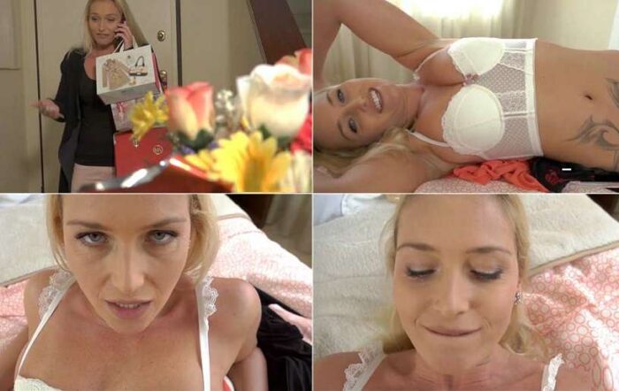  Kathia Nobili - Most amazing birthday present from your hot Aunt FullHD 1080p