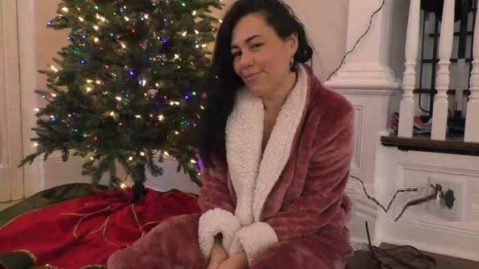 Natalie Wonder - Under The Mistletoe With Mommy c4sholiday SD mp4