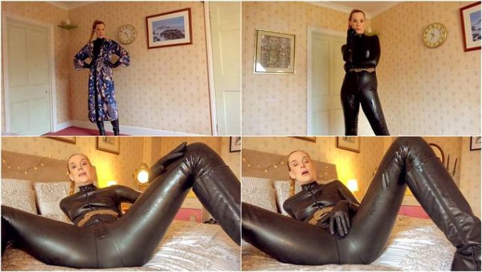 Ariel Anderssen - Your Latex Catsuited Aunt FullHD 1080p